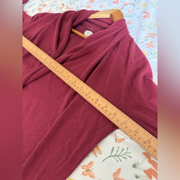 Wilfred Aritzia silk cashmere blend open cardigan medium wine red pockets - Picture 7 of 10